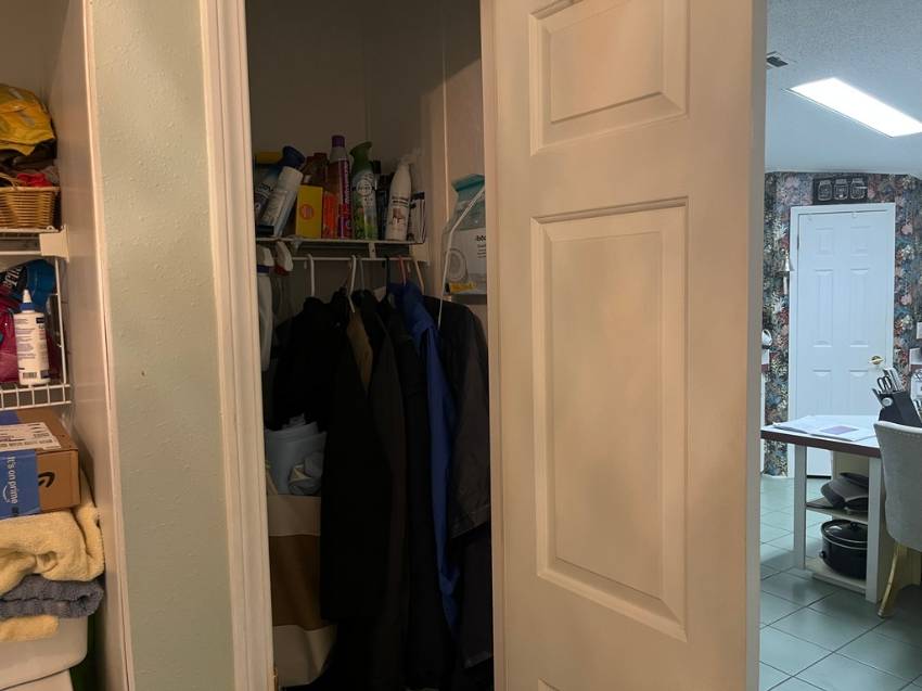 1284 Las Brisas Lane a Winter Haven, FL Mobile or Manufactured Home for Sale